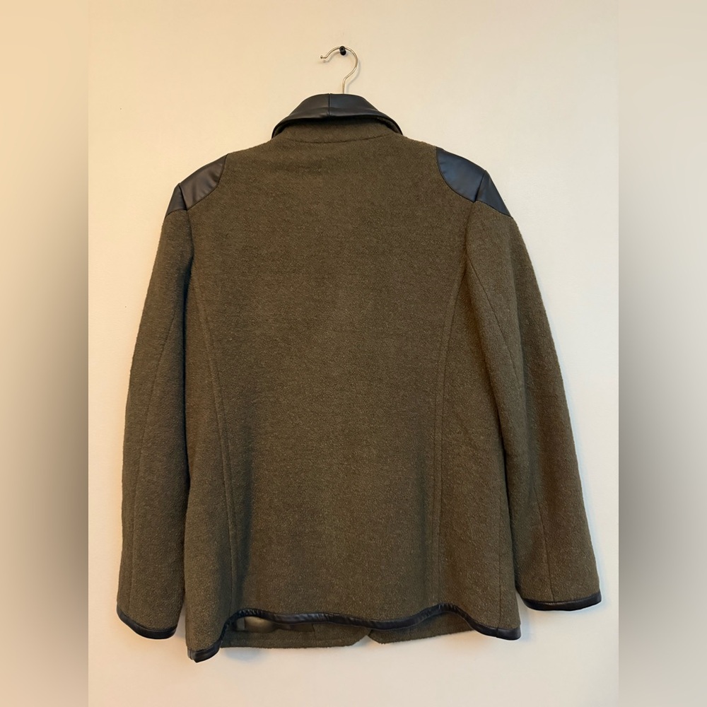 Olive Green Women's Vtg Barbour-Style Jacket with Black Leather Accents - Picture 2 of 5